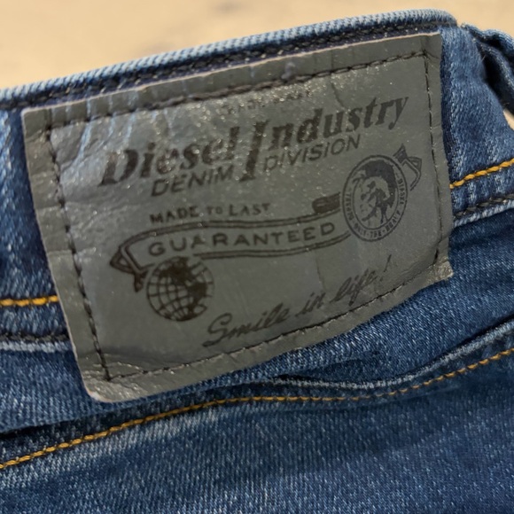 Diesel Larkee Regular Straight Button Fly Stretch Jeans. - Picture 5 of 16